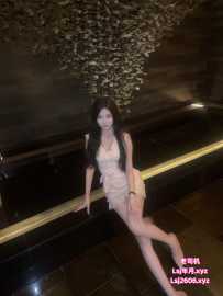 白云03年小妹背着男友下海兼职--饭饭